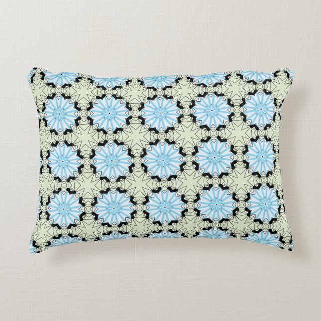 decorative pillow featuring a geometric pattern prydnadskudde (Framsidan)