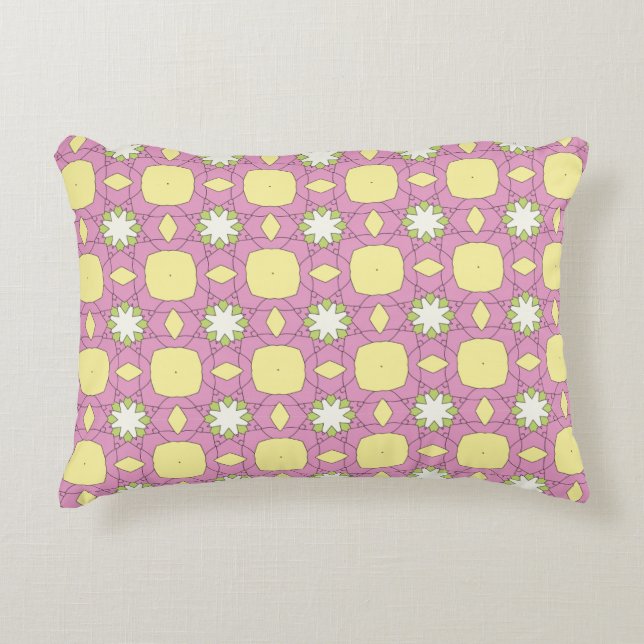 decorative pillow featuring a geometric pattern prydnadskudde (Framsidan)
