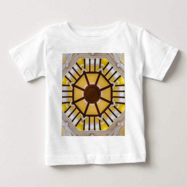 Decorerat tak vid Tokyo Station T Shirt (Framsida)