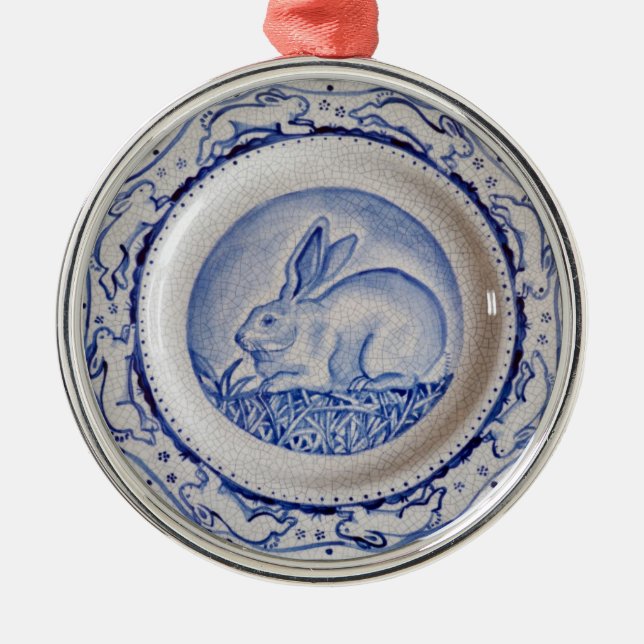 "Dedham Blue" Rabbit Blue & White Plate Ornament (Framsidan)