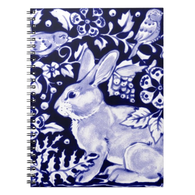 Dedham Blue Rabbit, Classic Blue & White Design Anteckningsbok Med Spiral (Framsidan)