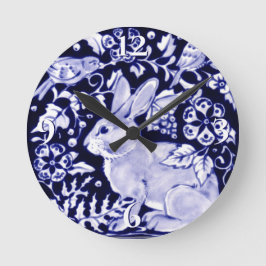 Dedham Blue Rabbit, Classic Blue & White Design Rund Klocka