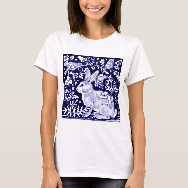 Dedham Blue Rabbit, Classic Blue & White Design T-shirt (Framsida)