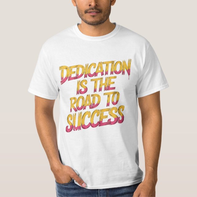 Dedication Söt Rolig T-Shirt Present Till Honom He (Framsida)