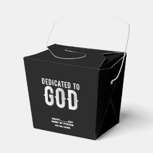 DEDIKERAD TILL GOD COOLA ANPASSADE VITTEXT PRESENTASKAR