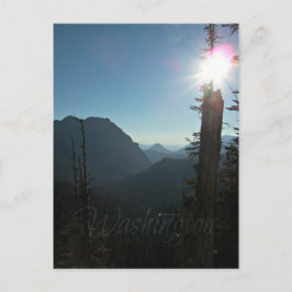 Deep Blå himmel och Mountains i delstaten Washingt Vykort