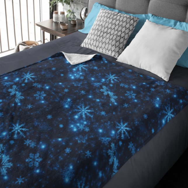 Deep Blue & Bright Snöflingor Fleece Blanket (Deep Blue & Bright Snowflakes Fleece Blanket,)