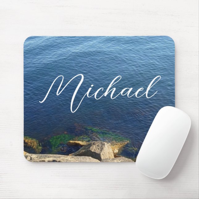 Deep Blue Ocean Photo Custom Name Flowy Brev Musmatta (Med mus)