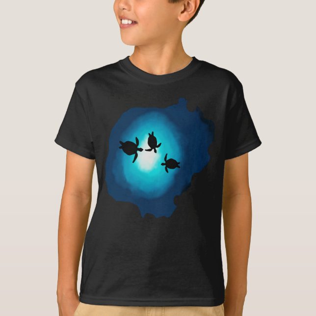 Deep Blue Swimming Turtles T Shirt (Framsida)