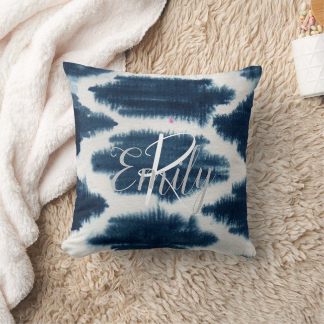 Deep Blue & White Shibori Tie Dye Monogram Namn Kudde (Filt)