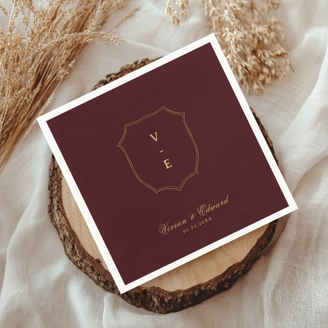 Deep Burgundy & Gold Crest Monogram Winter Wedding Pappersservett (Skapare uppladdad)