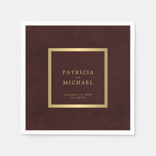 Deep burgundy gold wedding bride and groom pappersservett (Framsidan)