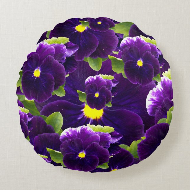 Deep Lila Pansy Clusters: Majestic Beauty Rund Kudde (Framsidan)