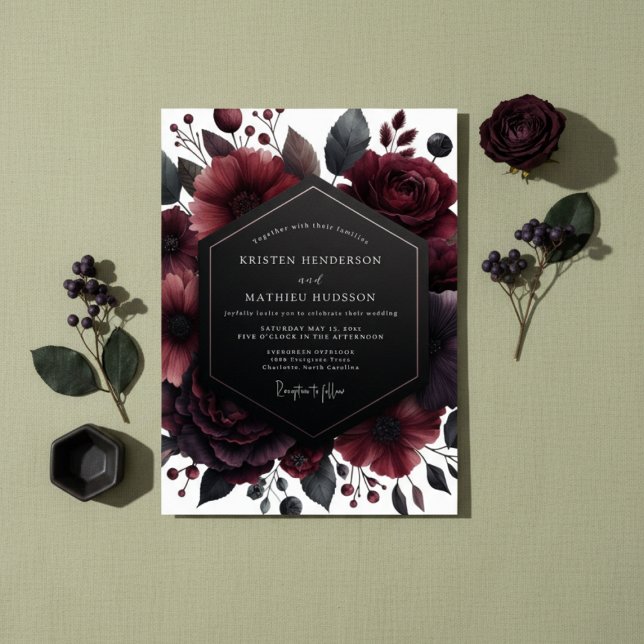 Deep Red Floral Opulence Wedding Inbjudningar (Skapare uppladdad)