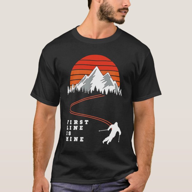 Deep snow downhill skiing Powder First Line Ski Ho T Shirt (Framsida)