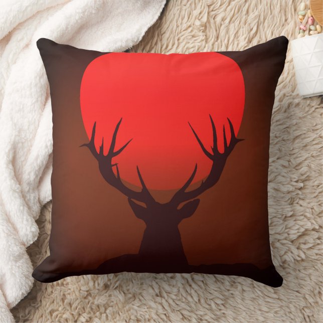 Deer Silhouette with Fiery Red Sunset Kudde (Filt)