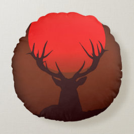 Deer Silhouette with Fiery Red Sunset Rund Kudde