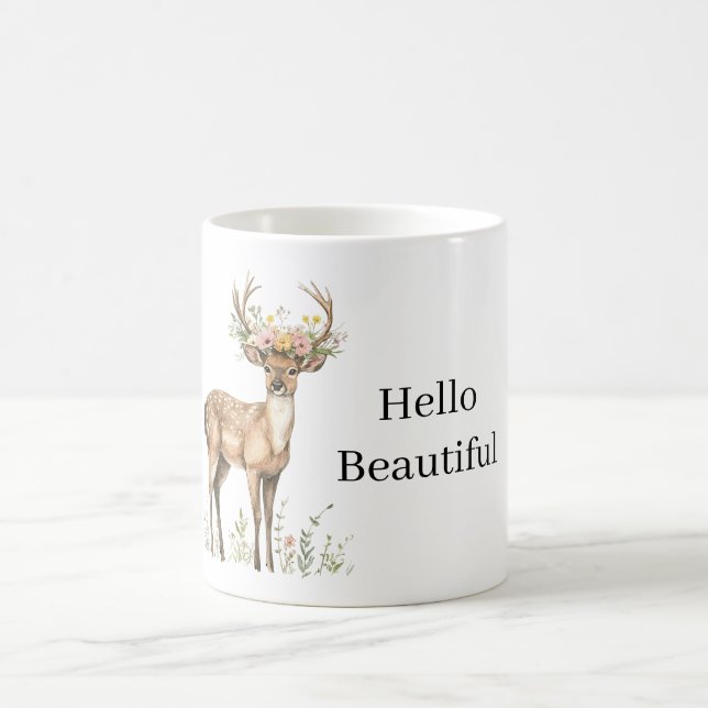 Deer wearing Flowers Kaffemugg (Center)