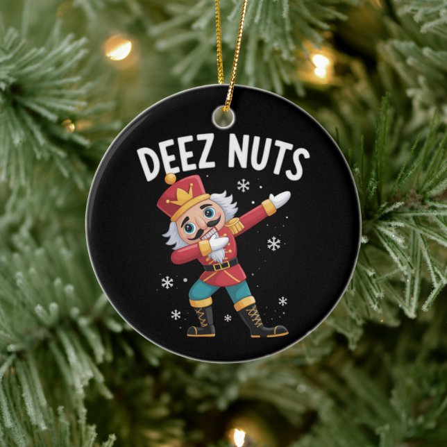 Deez Nuts Nutcracker Nut Funny Christmas  Julgransprydnad Keramik (Träd)