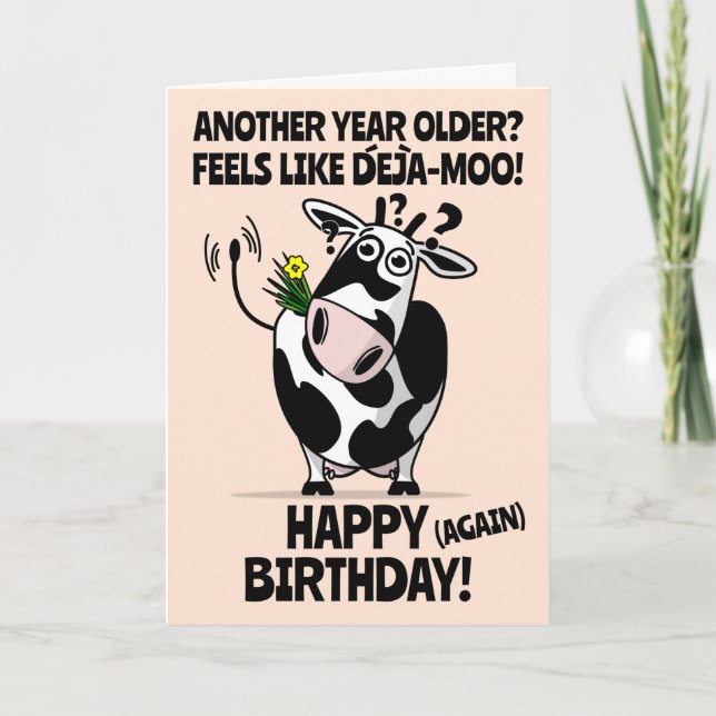 DeJa-Moo! Cute Tecknad Cow Grattis på födelsedagen Kort (Framsida)