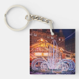 Dekorationer framför tornet