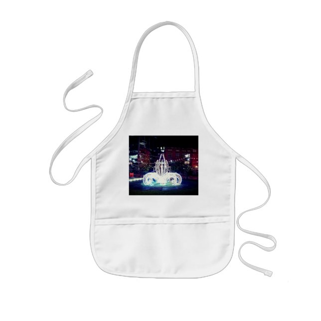 Dekorationer i parken barnförkläde (Framsidan)