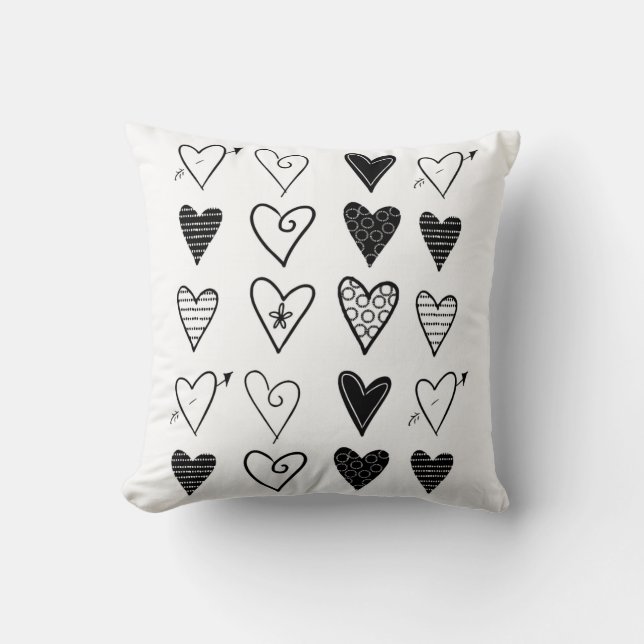 Dekorativ kudde White and Black Hearts (Framsida)
