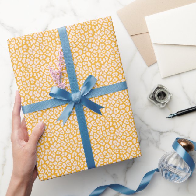 Dekorativ kudde White gult abstrakt leopard print Presentpapper (Gifting)