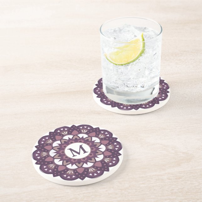 Dekorativ Magenta blomma Mandala Monogram Underlägg (Sidan)