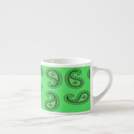 Dekorativ paisley mönster på grönt espressomugg