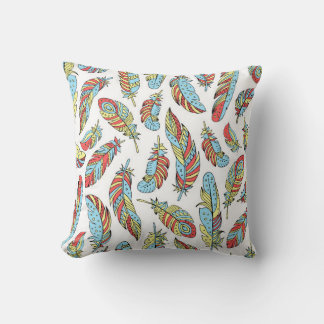 Dekorativa fjädrar sömlösa mönster. HAND PLOCKADE  Kudde