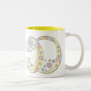 Dekorativa Monogram D-hjärtan och blommor mugg