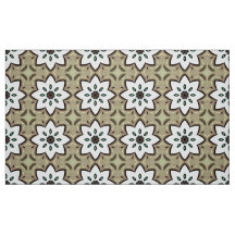 Dekorativt geometriskt mönster med vita blommor