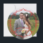 Dekorativt Helgdag-kort för Ram - rött Julkort<br><div class="desc">Det här runda helgdag-kortet har ett dekorativt ram och ett fullt-utfallsfoto.</div>