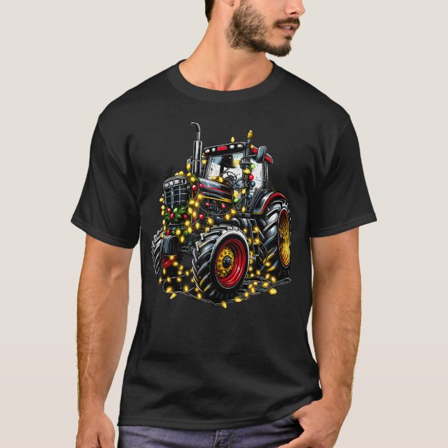 Dekorerad traktor med älglyktor t shirt (Framsida)