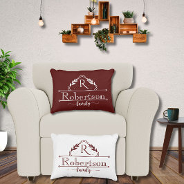 Delad monogram familjenamn Deep Burgundy ram Prydnadskudde