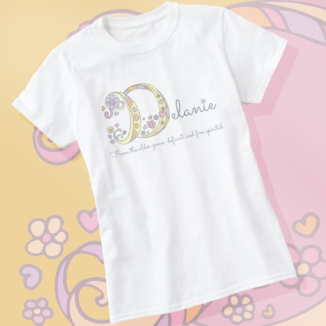 Delanie Flickor namn betyder monogramhjärtan T Shirt (Skapare uppladdad)