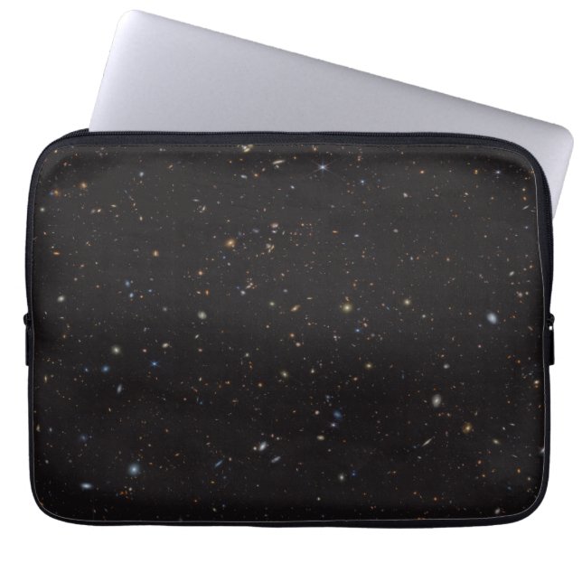Delar av Himlar med över 45 000 synliga galaxer. Laptop Fodral (Framsidan)