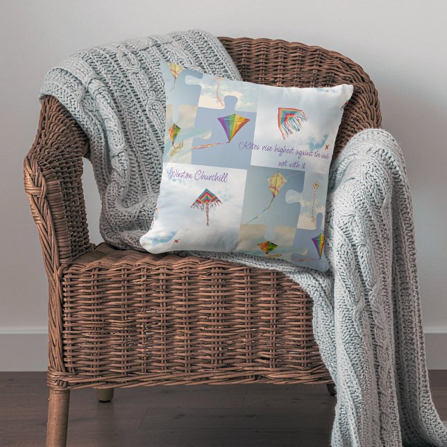 Delaware Kites Throw Pillow – Inspirational Quote  Kudde (The coastal state of Delaware is a great place to fly kites. Bring this fun accessory to your home! )