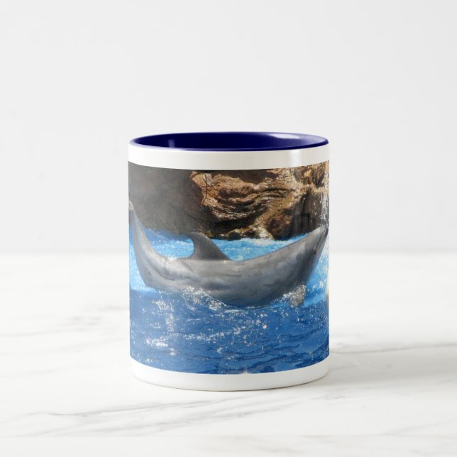 Delfinen lurar kaffekoppen Två-Tonad mugg (Center)