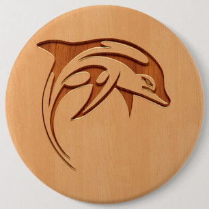 Delfinsilhouette som inristas på den wood designe knapp