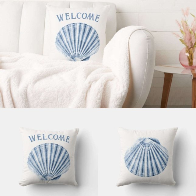 Delft Blue Clam Sea Snäcka Nautical Beach House Kudde (Front and back view with couch. )