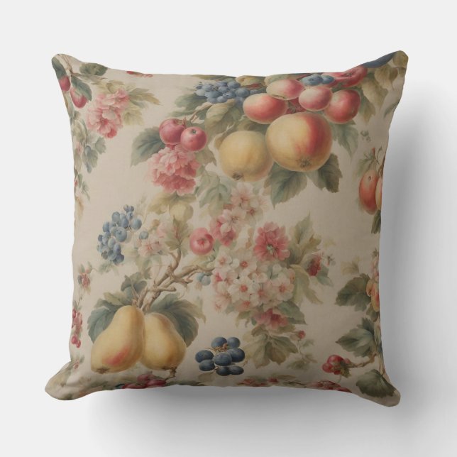 Delicate Flowers and French Fruits. Painted Style Kudde (Framsida)