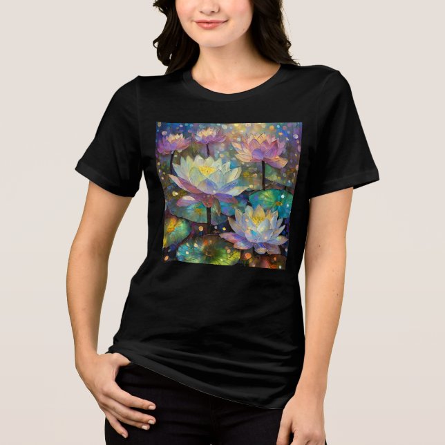 Delicate Lotus Flowers Blossoming in the Snow T Shirt (Framsida)