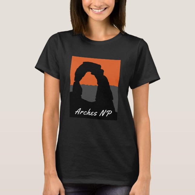 Delikat Arch in Arches National Park - Utah, USA T Shirt (Framsida)