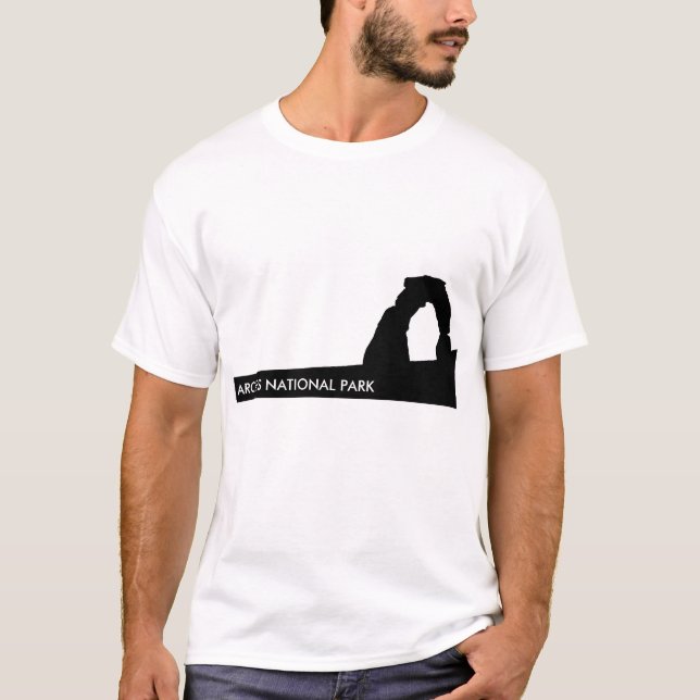 Delikat Arch Silhouette T-Shirt (Framsida)