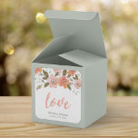 Delikat Blommigt Peach Bröllop Kärlek Fyrkantigt Klistermärke<br><div class="desc">Den här delikata kvadratiska dekalen i Blommigt Kärlek har en delikat vattenfärgsfärg och ord "Kärlek" i trendigets penselskript som är perfekt för bröllop. Kolla in matchningsinbjudan och skicka frimärke här https://www.zazzle.com/collections/peach_delicate_floral_wedding_and_celebrations-119860367950893686?rf=238364477188679314 Anpassa den med dina uppgifter genom att ersätta platshållartexten. Om du vill ha fler alternativ, t.ex. att ändra teckensnitt, storlek...</div>