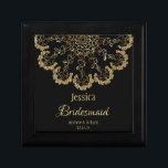 Delikat Guld och Black Bridesmaid Minnesask<br><div class="desc">Vacker och snyggt guld emblem är en briljant gåva som är personlig.</div>