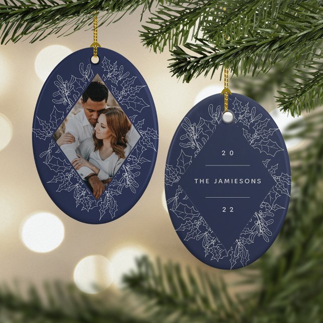 Delikat Holly | Geometriskt foto för Elegant Julgransprydnad Keramik (Skapare uppladdad)