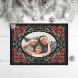 Delikat Poinsettia Oval Ram Black Photo Julkort<br><div class="desc">Ursprungligen illustrerade en ram av poinsettias och holly löv. Finns även i alternativ orientering</div>